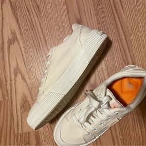 Rocket Dog Cream Sneakers